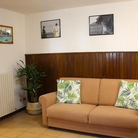 Riva Bianca Castle Holiday Home Lierna Dış mekan fotoğraf