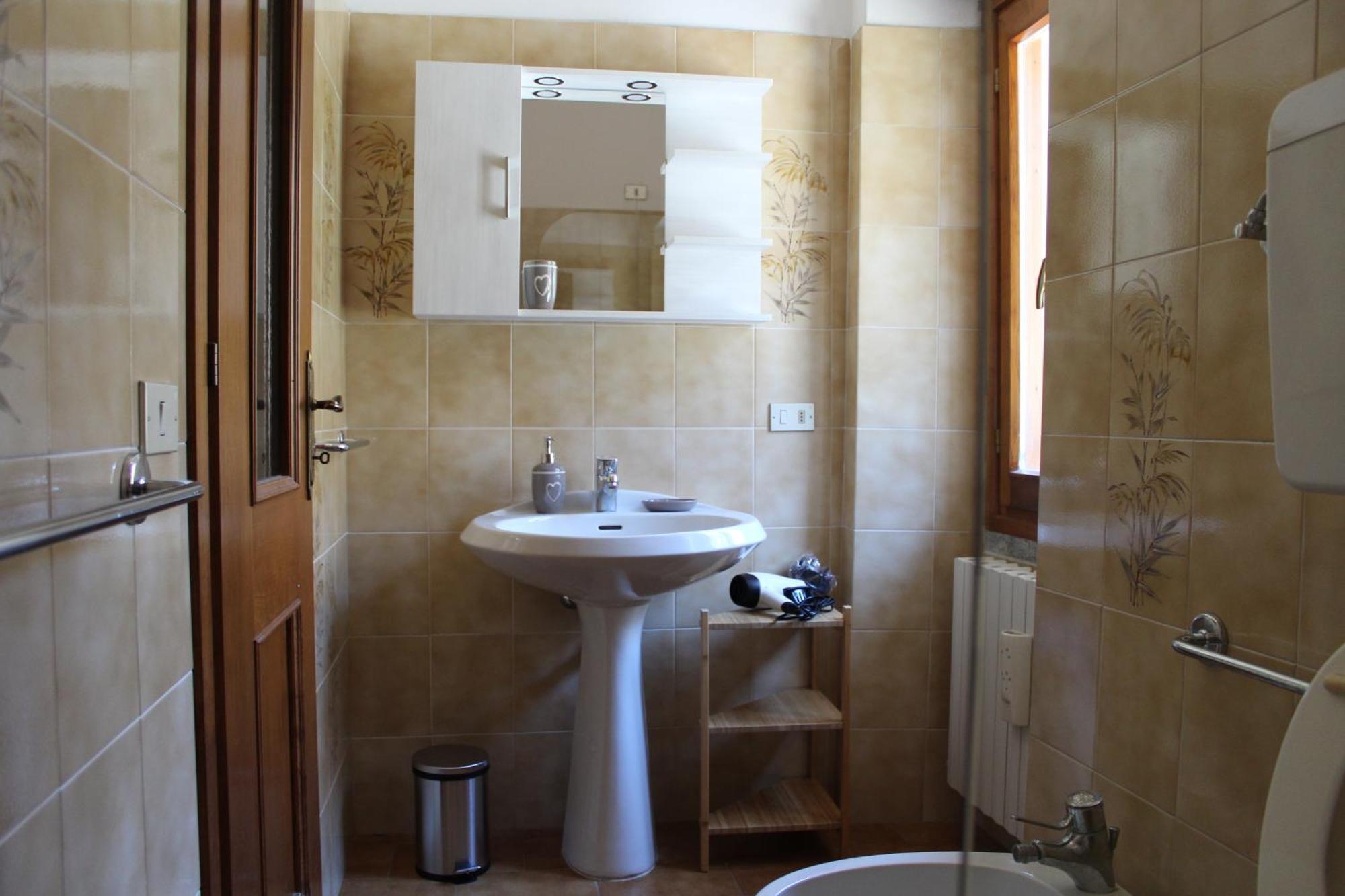 Riva Bianca Castle Holiday Home Lierna Dış mekan fotoğraf