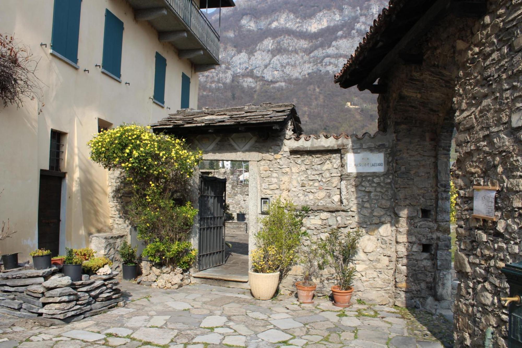 Riva Bianca Castle Holiday Home Lierna Dış mekan fotoğraf